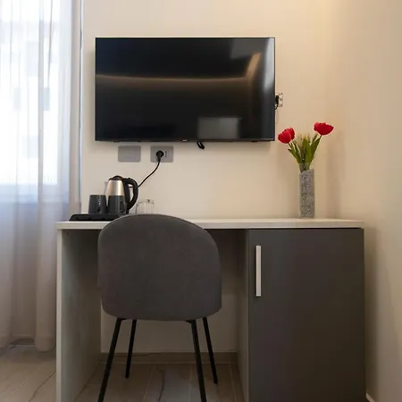 Homestay 241 - Nord Est - Sara Chiavari, 200metri Dal Mare Chiavari