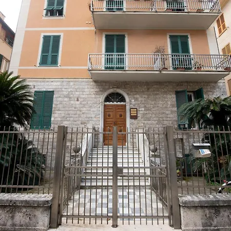 241 - Nord Est - Sara Chiavari, 200metri Dal Mare